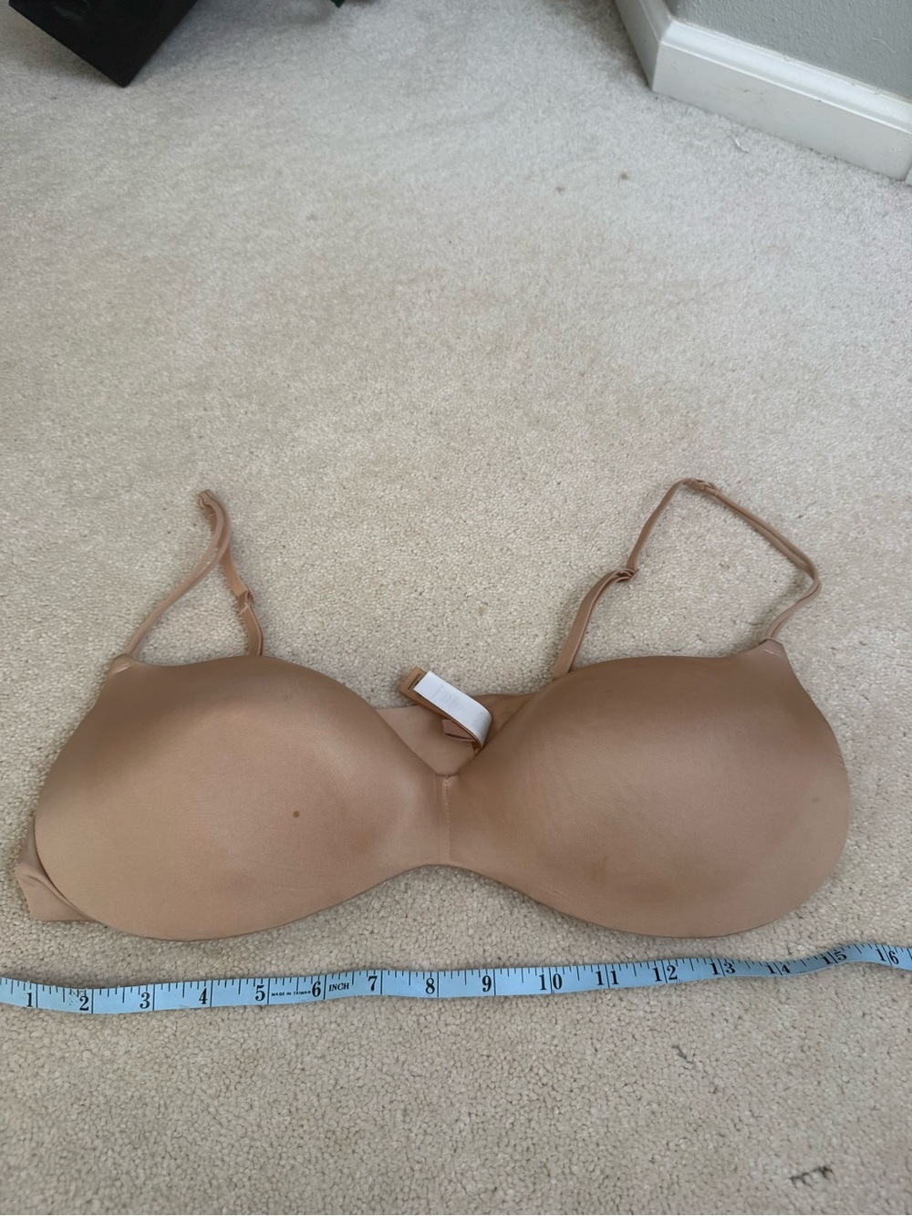 SKIMS Nude Seamless T-Shirt Bra in Tan